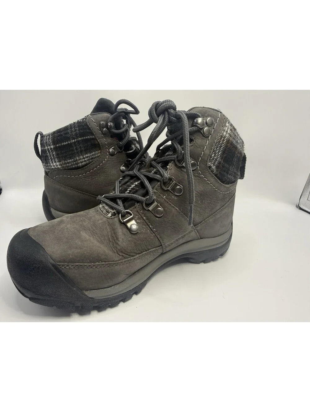 Keen Women's Kaci III Winter MidWp Magnet/Blk Plaid Size 6.5